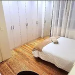 홈스테이 Privadas En Piso Frente A Playa Ondarreta, Bano Compartido