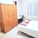 Δωμάτια σε οικογενειακή κατοικία Privadas En Piso Frente A Playa Ondarreta, Bano Compartido Σαν Σεμπαστιάν