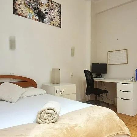 Privadas En Piso Frente A Playa Ondarreta, Bano Compartido Quarto em Acomodações Particulares *