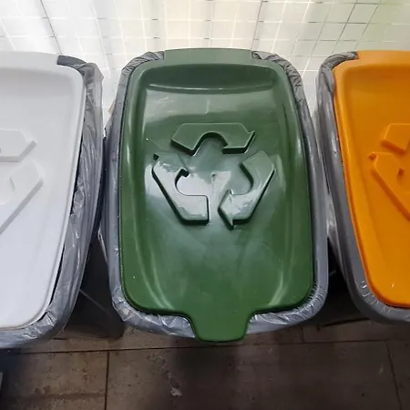 Privadas En Piso Frente A Playa Ondarreta, Bano Compartido San Sebastian