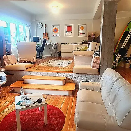 Δωμάτια σε οικογενειακή κατοικία Privadas En Piso Frente A Playa Ondarreta, Bano Compartido