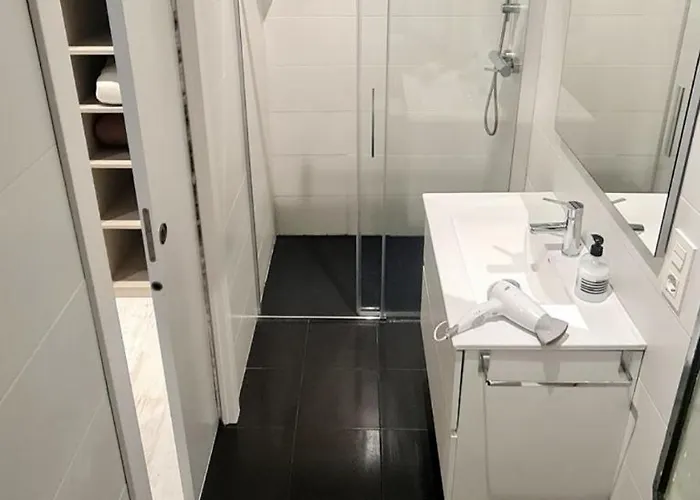 Privadas En Piso Frente A Playa Ondarreta, Bano Compartido Δωμάτια σε οικογενειακή κατοικία Σαν Σεμπαστιάν